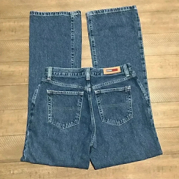 Tommy Hilfiger Women's Boot Cut Jeans in Classic Blue - Picture 5 of 10